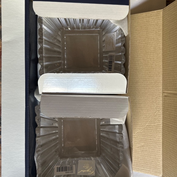 Crystal Clear Set of 4 Bowls 5” - Picture 3 of 3